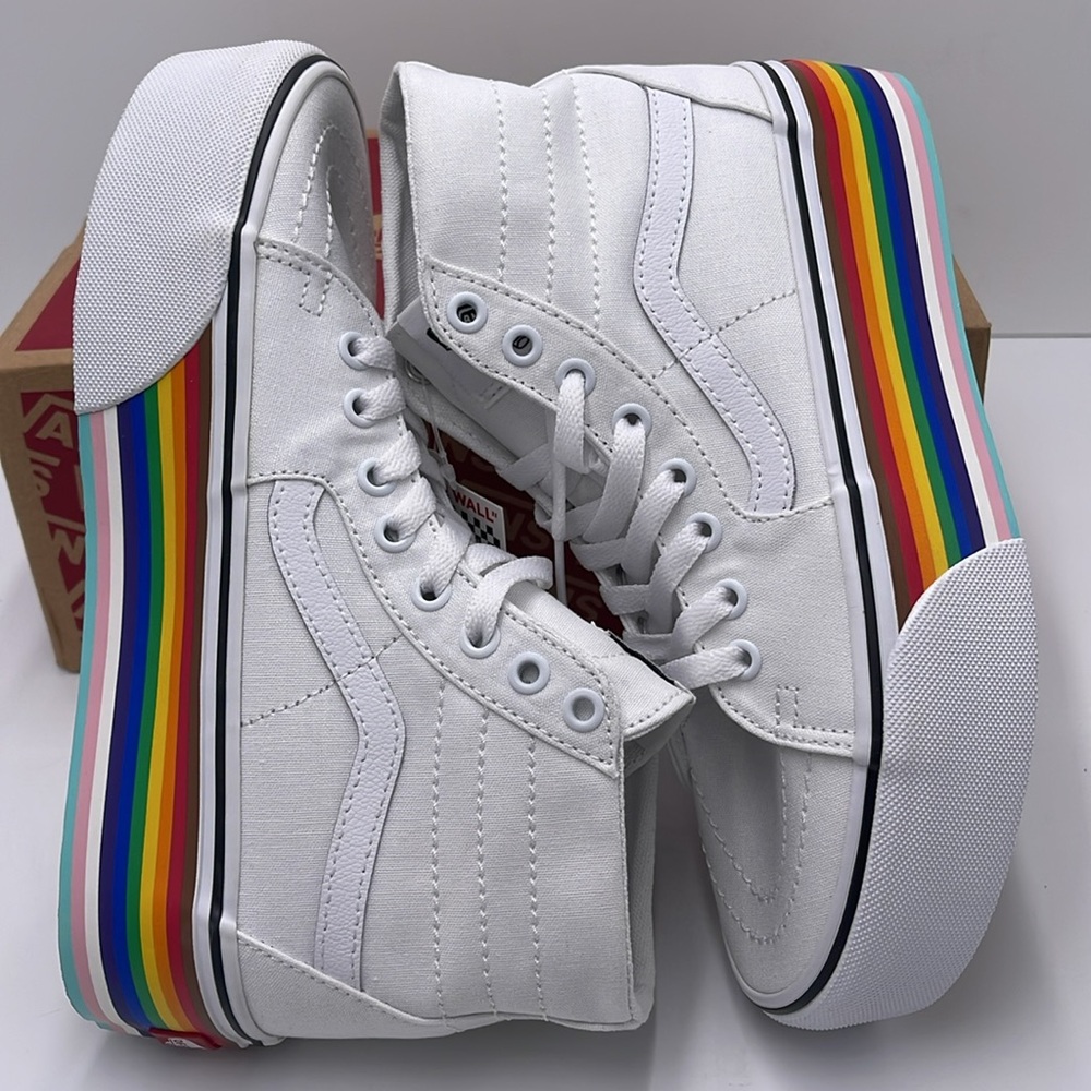 Vans WMNS Sk8-Hi Tapered Pride Rainbow Platform Sneakers
VN0A7Q5PRNC - Picture 11 of 16